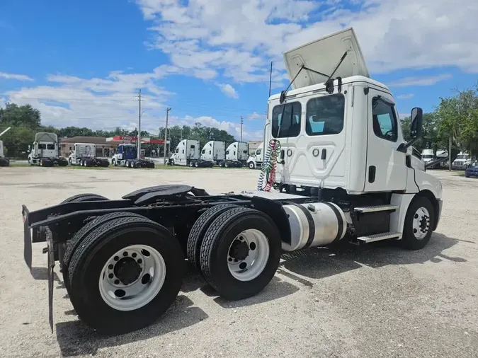 2018 FREIGHTLINER NEW CASCADIA PX12664