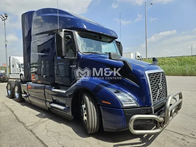 2023 VOLVO VNL64T760