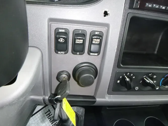2020 Peterbilt 337