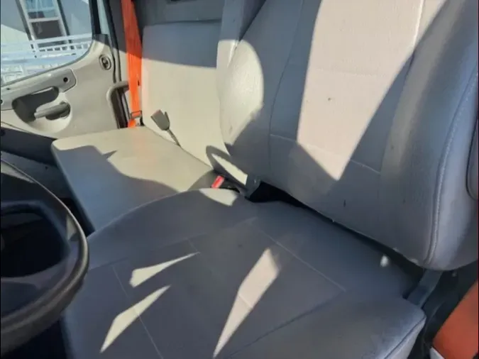 2018 FREIGHTLINER/MERCEDES M2 106