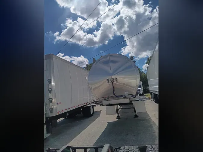 2016 BRENNER TANK, INC. 6500 SANITARY TANK9c358f866918fd515c0f07645b03e1bf