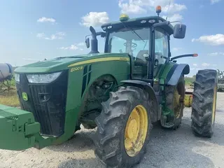 2015 John Deere 8320R