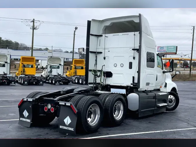 2022 INT LT625 6x4