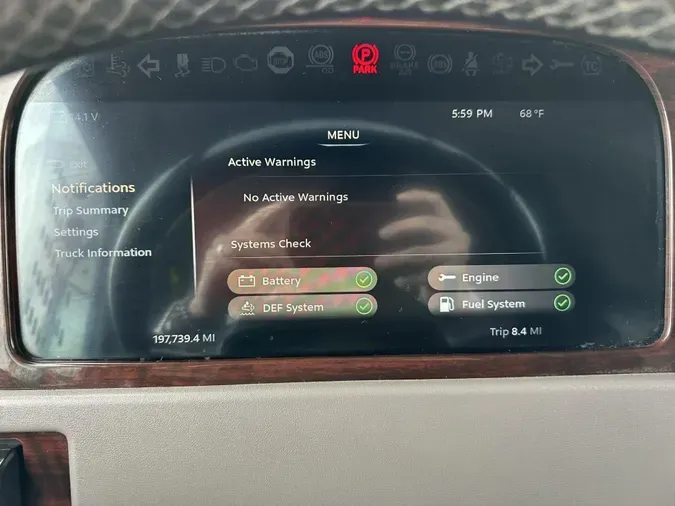 2023 Peterbilt 389