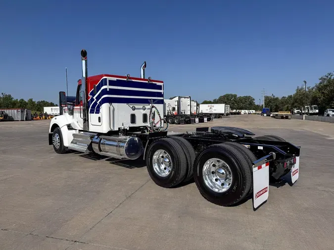 2027 KENWORTH W990