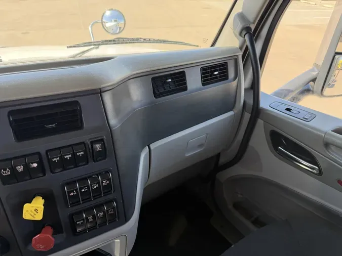 2021 Peterbilt 567