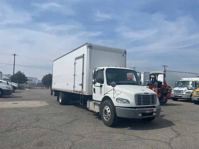 2015 FREIGHTLINER/MERCEDES M2 106