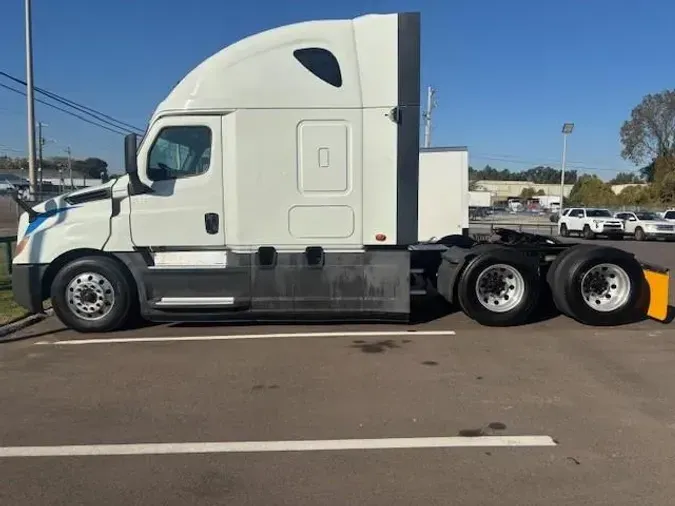 2020 Freightliner Cascadia