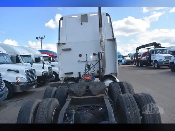 2011 PETERBILT 387