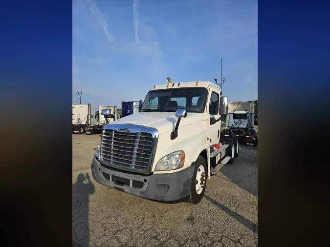 2015 FREIGHTLINER CASCADIA