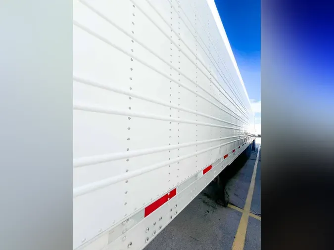 2017 UTILITY VS2RA9c5a44ad3ce0d03ef716fee289c77e2b