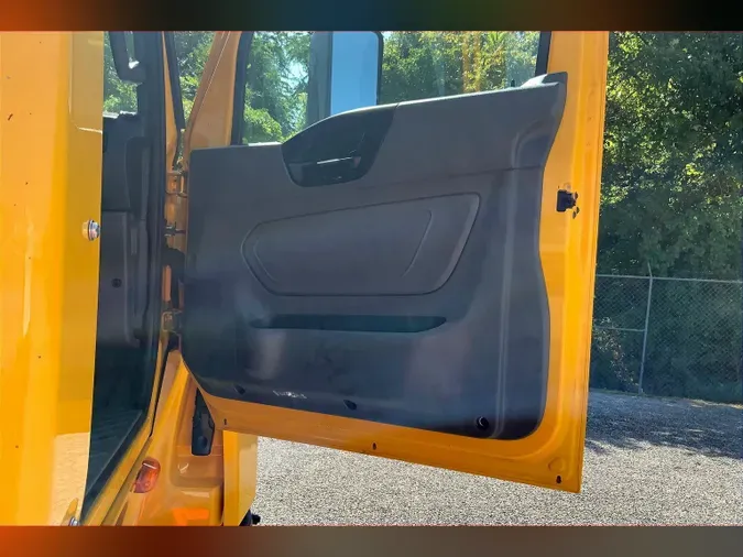 2019 INT LT625 6x4