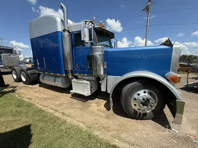 2005 PETERBILT 379EXHD