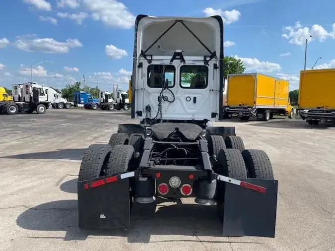 2020 Freightliner Cascadia