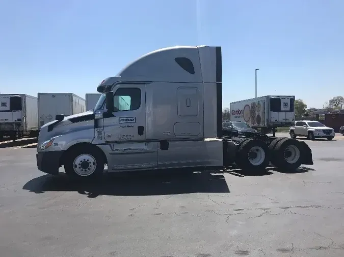 2019 Freightliner T12664ST