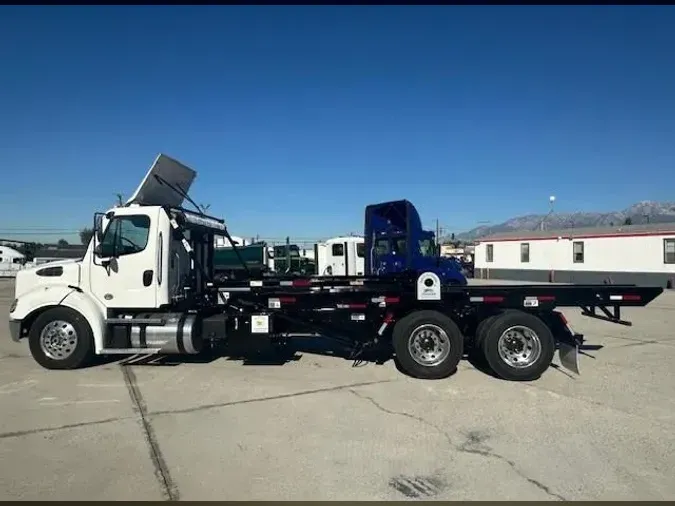 2023 Freightliner Business Class M2 112