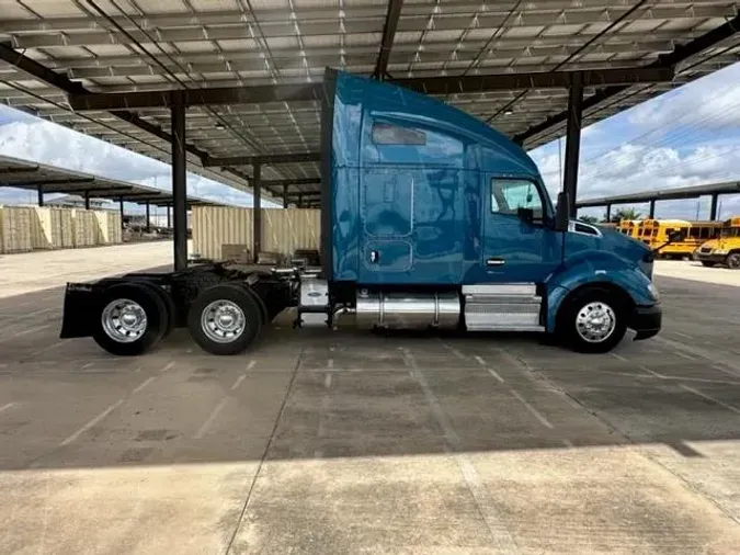 2022 Kenworth T680