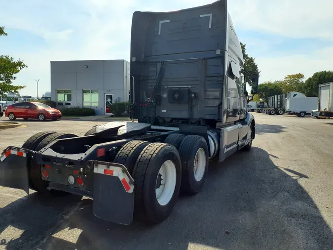 2019 VOLVO VNL64T-760