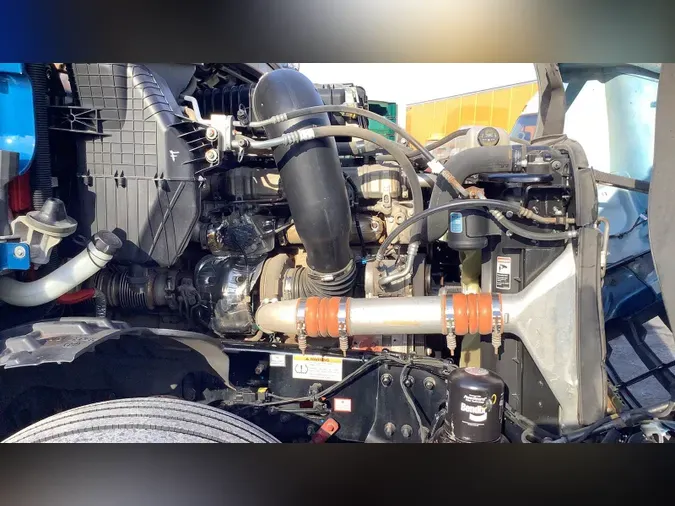 2023 Freightliner Cascadia 126