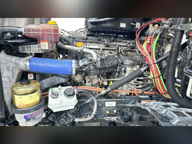 2022 Freightliner Cascadia 126