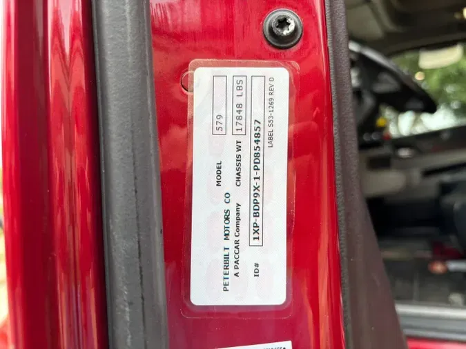 2023 Peterbilt 579
