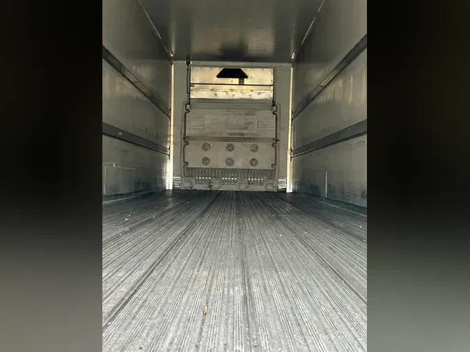 2017 VANGUARD TRAILER CORP R8000B 53/102/162