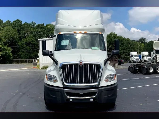 2022 INT LT625 6x4