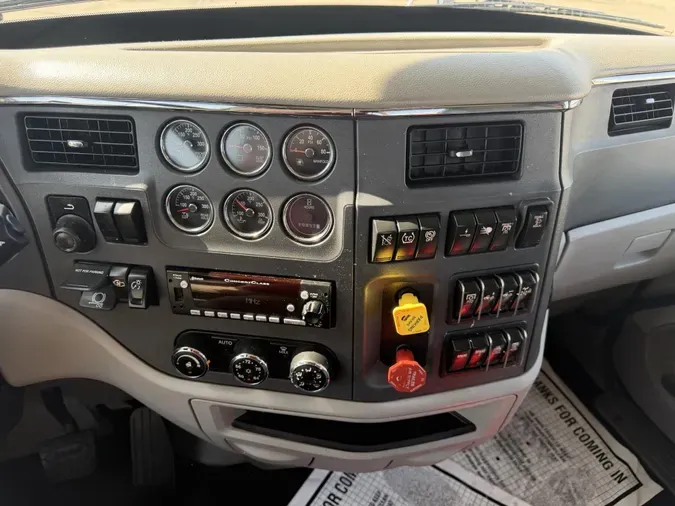 2022 Peterbilt 579