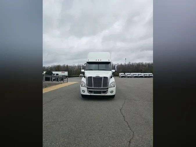 2019 FREIGHTLINER/MERCEDES CASCADIA 125