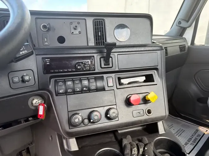 2019 NAVISTAR INTERNATIONAL RH613 DAYCAB S/A9c79db6624c11cb023bdb3fc7537ea00