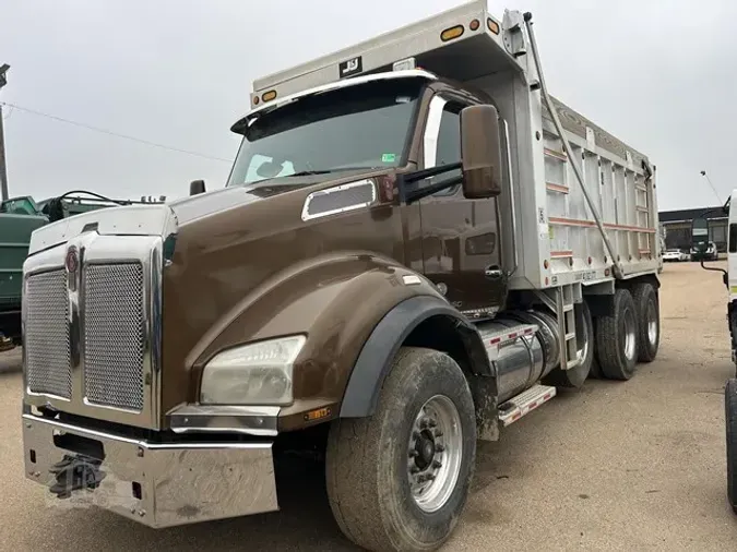 2016 KENWORTH T880
