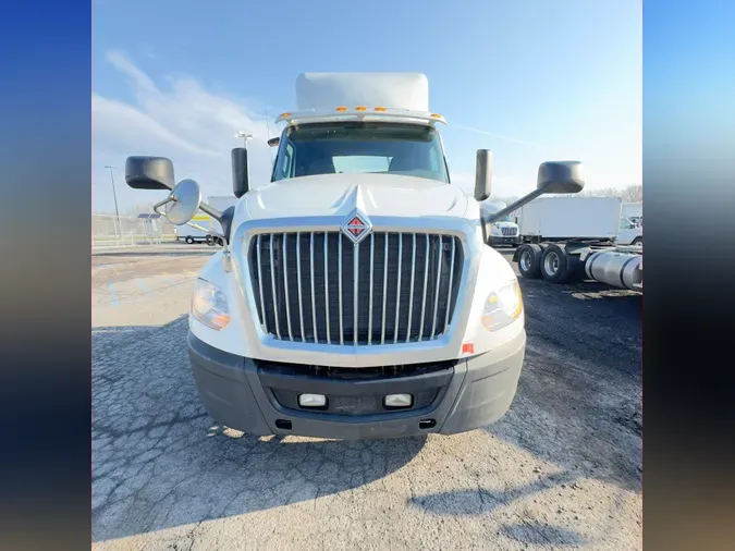 2018 NAVISTAR INTERNATIONAL LT625 DAYCAB T/A