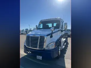 2018 FREIGHTLINER/MERCEDES CASCADIA 125