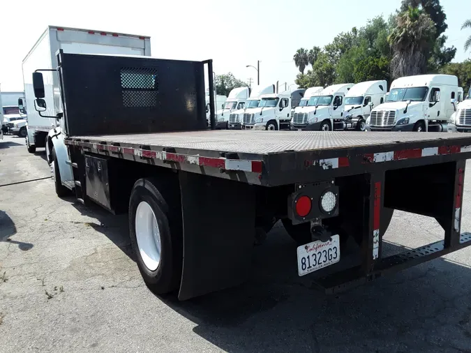 2015 FREIGHTLINER/MERCEDES M2 106