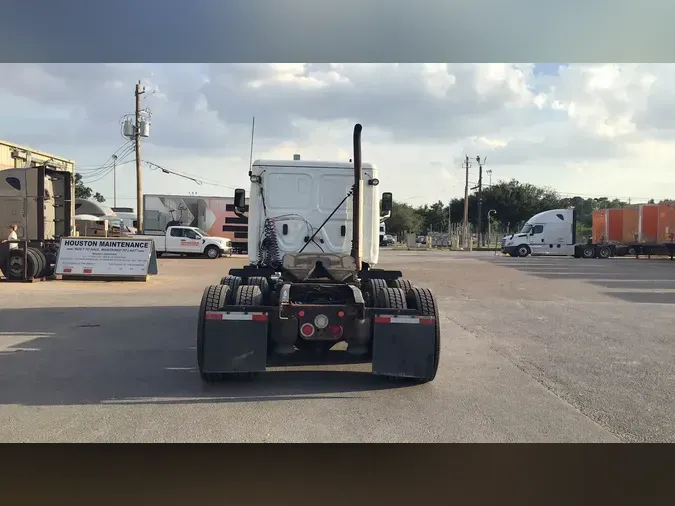 2021 Freightliner Cascadia 126