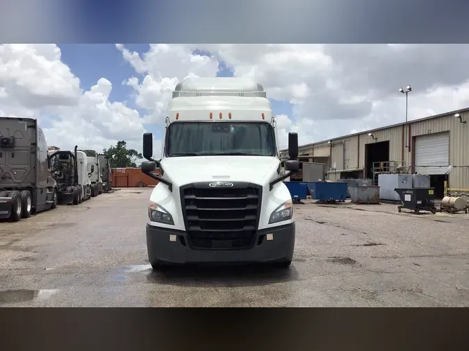 2021 Freightliner Cascadia 126