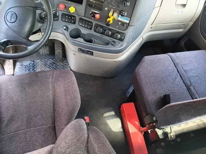 2019 FREIGHTLINER/MERCEDES CASCADIA 125