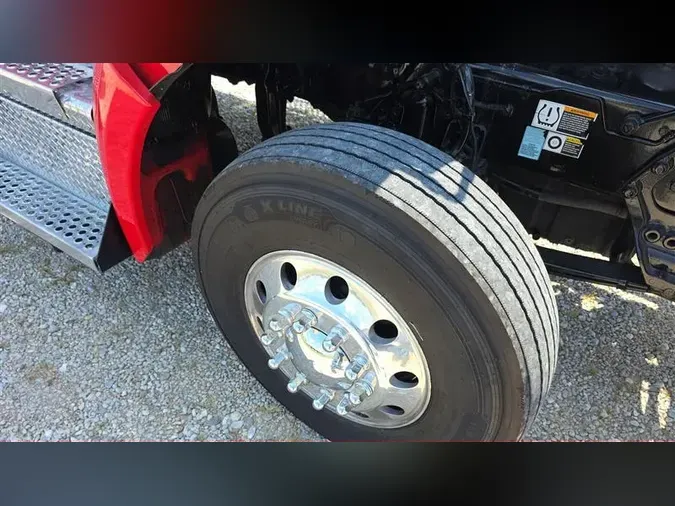 2022 KENWORTH T880