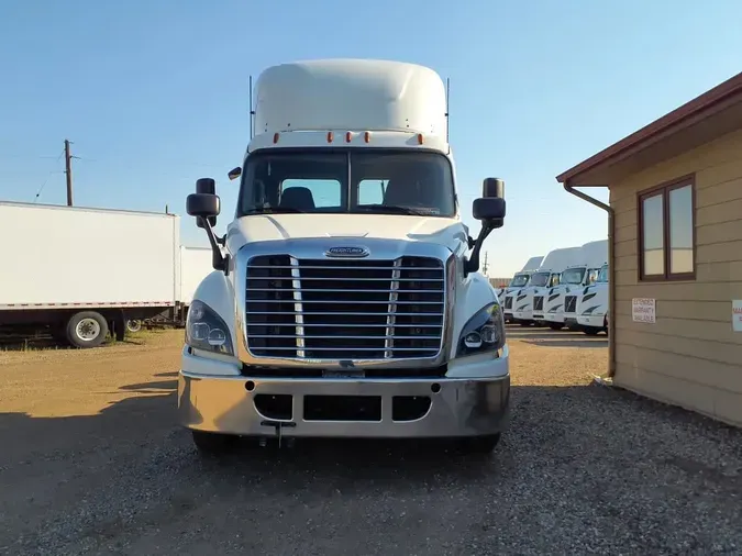 2018 FREIGHTLINER CASCADIA 125