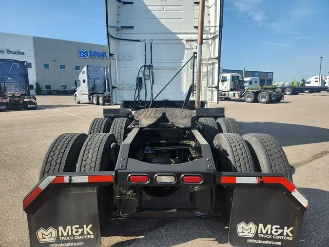 2020 VOLVO VNL760