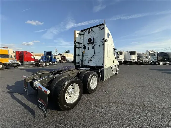 2017 FREIGHTLINER CASCADIA EVOLUTION