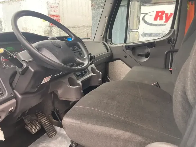 2021 FREIGHTLINER/MERCEDES M2 106