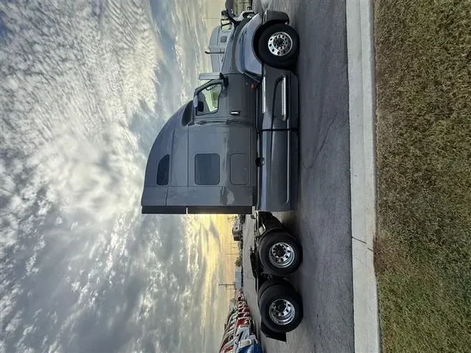 2022 INTERNATIONAL LT625