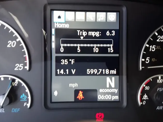 2021 FREIGHTLINER/MERCEDES NEW CASCADIA PX126649c958893b6d5d57dbc78b2c8cba825f4