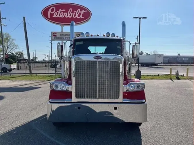 2027 PETERBILT 589