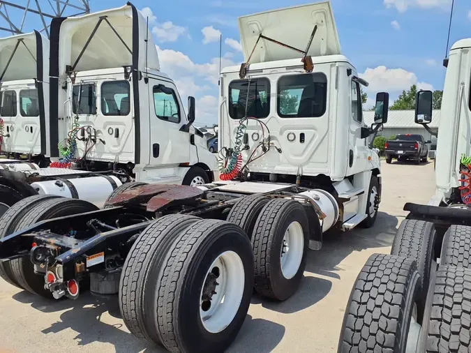 2018 FREIGHTLINER CASCADIA 125