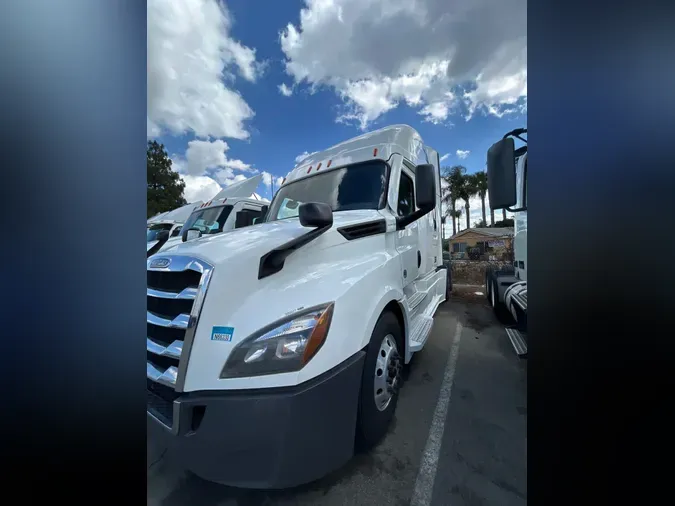 2021 FREIGHTLINER/MERCEDES NEW CASCADIA PX126649c99d8321f2a2cdb745315de3d32555b