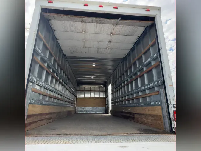 2019 FREIGHTLINER/MERCEDES M2 106