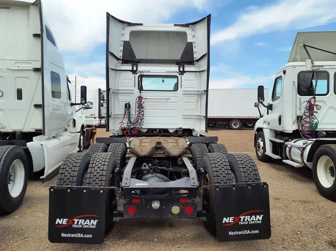 2017 VOLVO VNL64TRACTOR