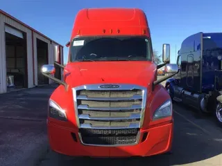 2018 FREIGHTLINER CASCADEVO1